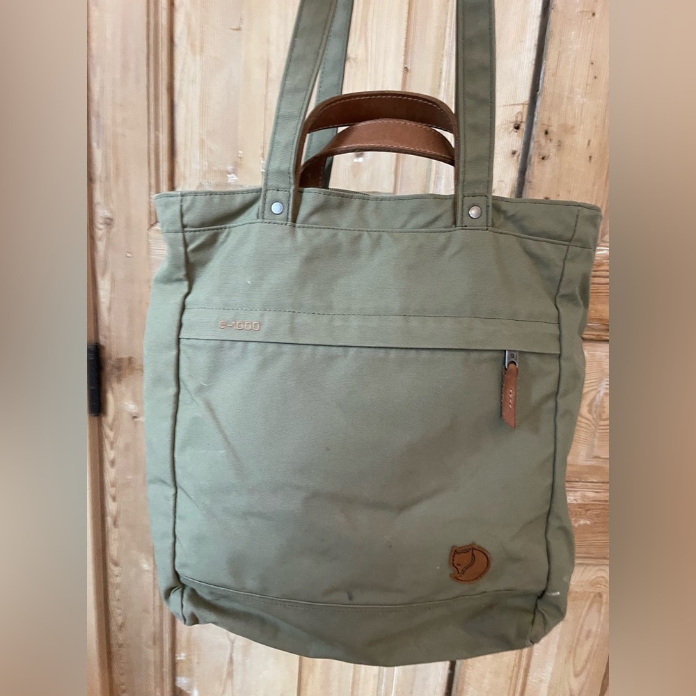 Fjällräven Unisex Totepack No. 1 Army Green